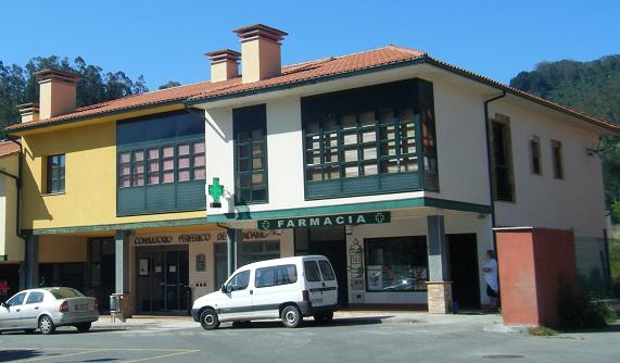 Farmacia y Consultorio en San Román